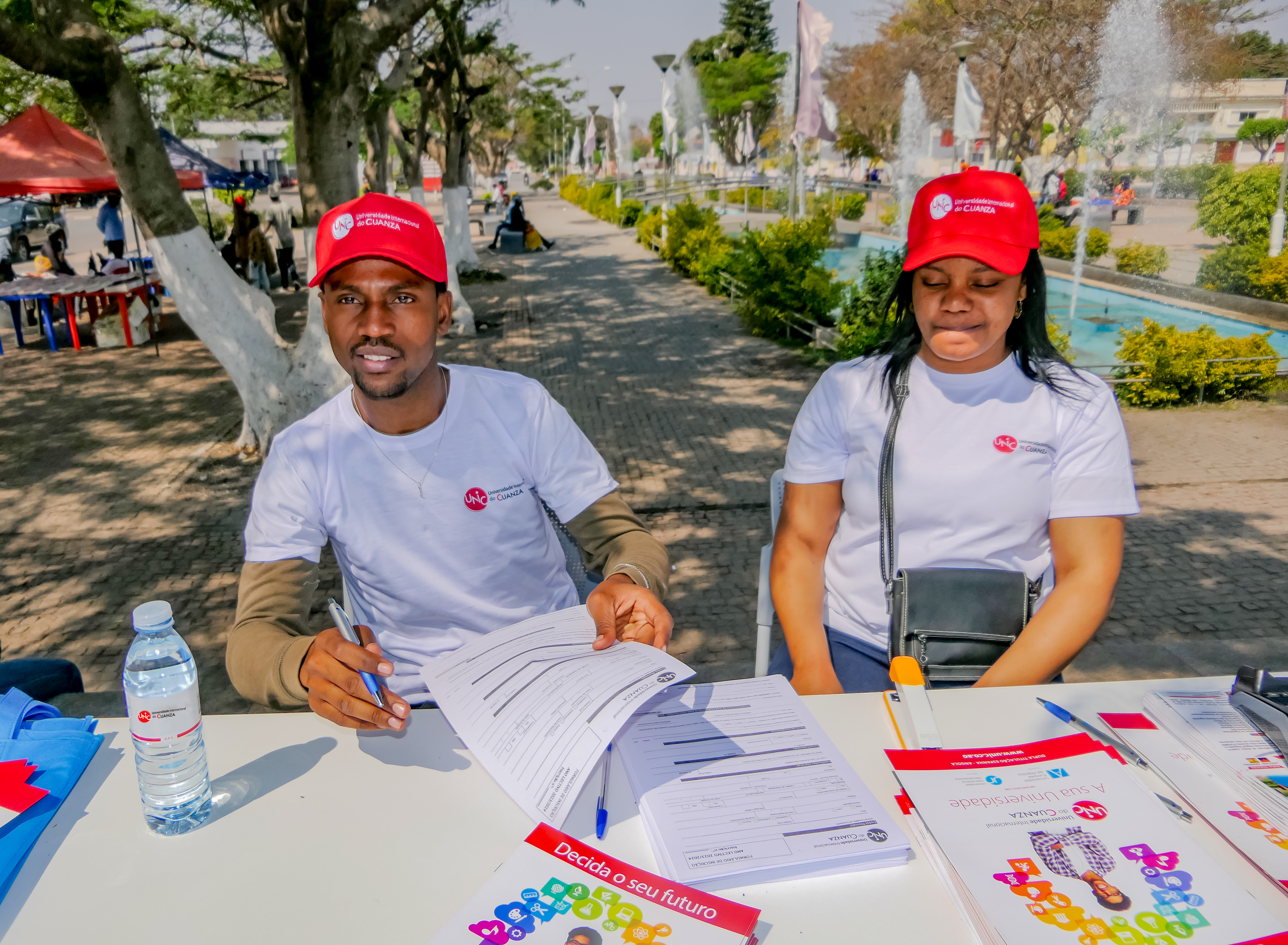 Unic-exposição-de-cursos_Adelino_Zenaide3