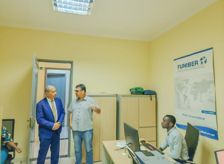 Unic-Reitor-visita-FUNIBER-Angola2