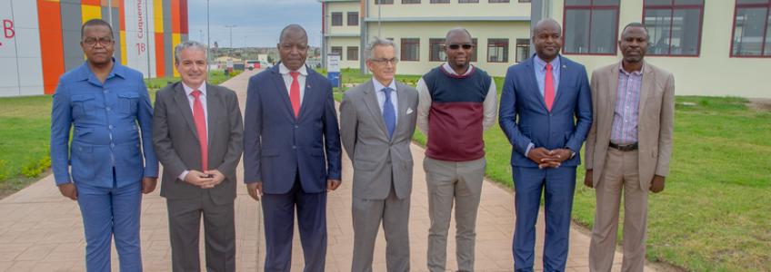 Novo embaixador do reino da Espanha em Angola, visita pela primeira vez o Campus Universitário da UNIC